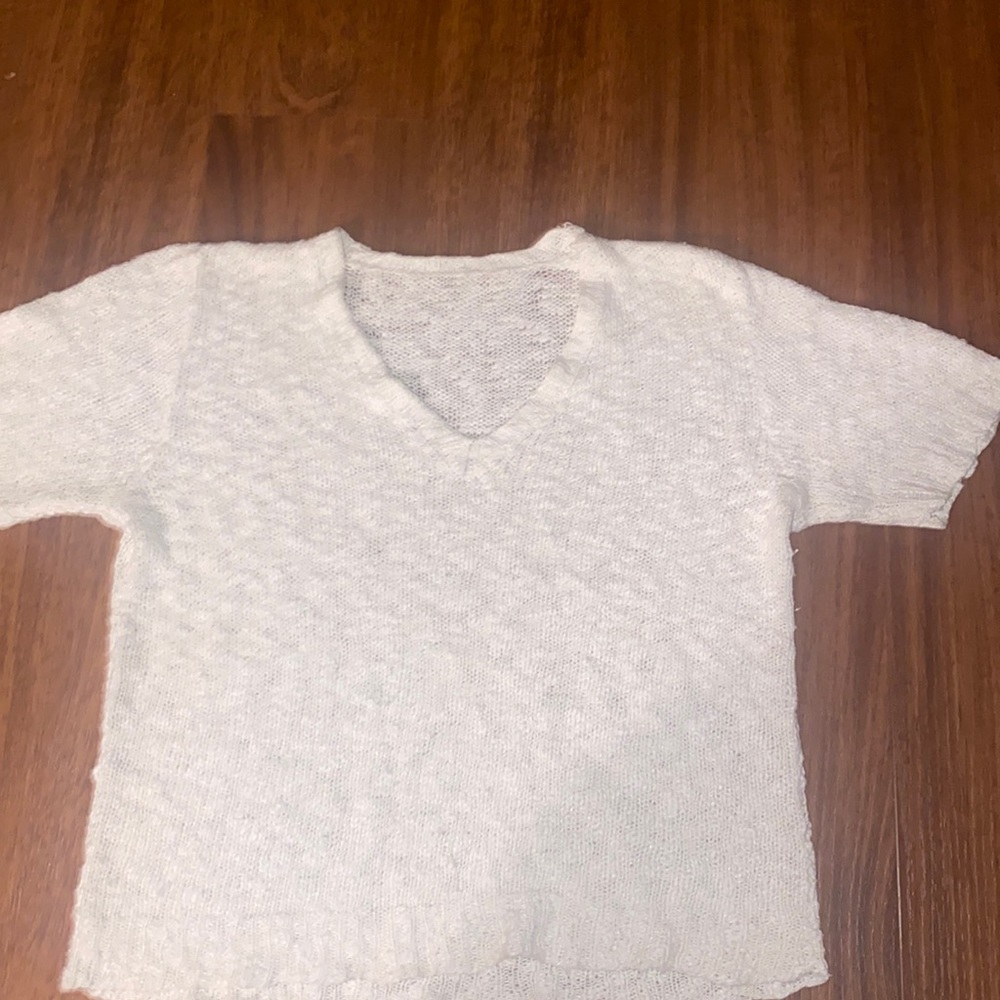 White knitted shirt/blouse